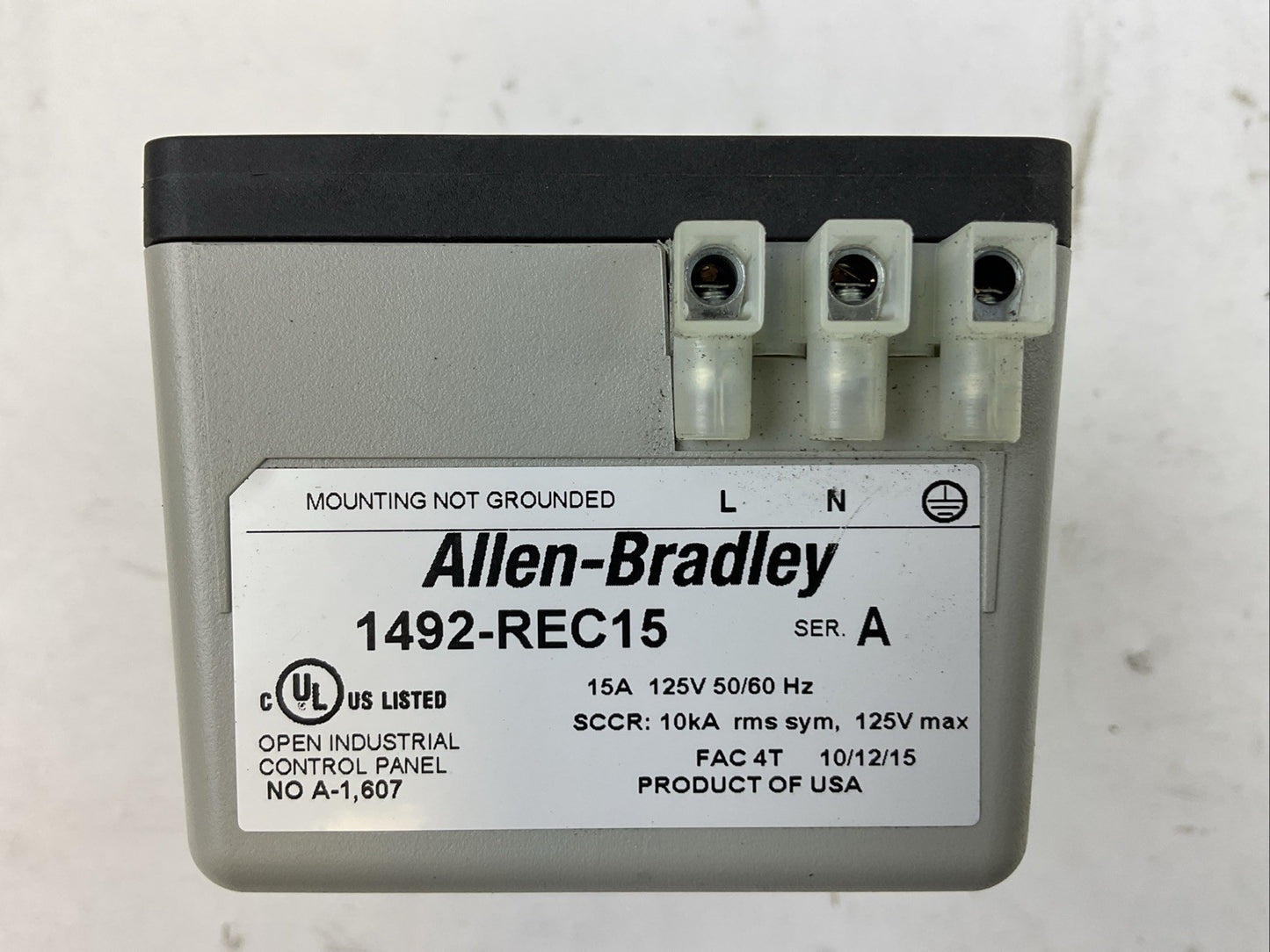 ALLEN BRADLEY 1492-REC15 SER A 15A 125V 50/60HZ DUPLEX RECEPTACLE DIN MOUNT