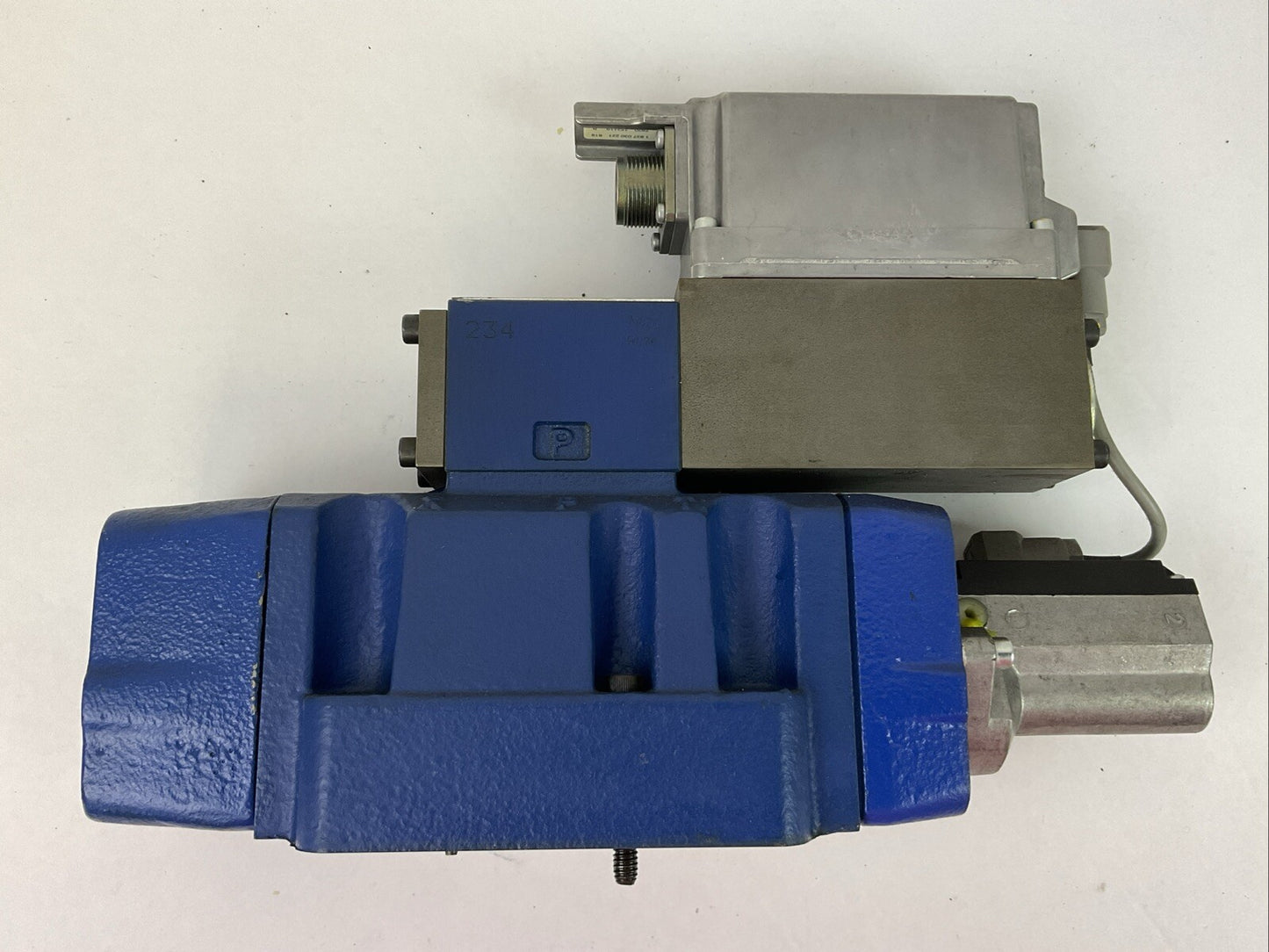 BOSCH 4WRLE 16 EZ180SJ-3X/ 350bar REXROTH 4WRPEH 6 C3 B04L-2X/G24K0/A1M816 VALVE