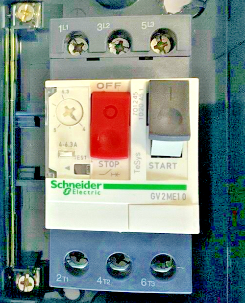 SCHNEIDER ELECTRIC GV2ME10 MOTOR CIRCUIT BREAKER W/ COVER