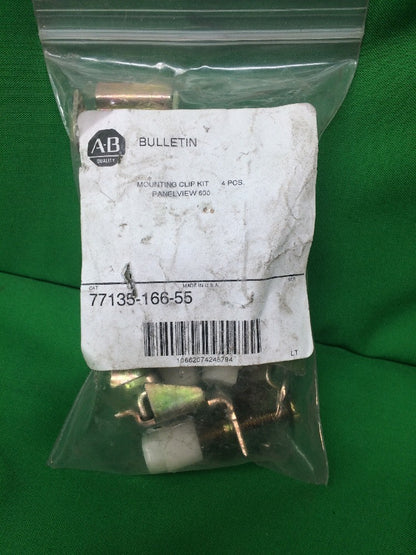 *LOT OF 4* ALLEN BRADLEY 77135-166-55 MOUNTING CLIPS 7713516655
