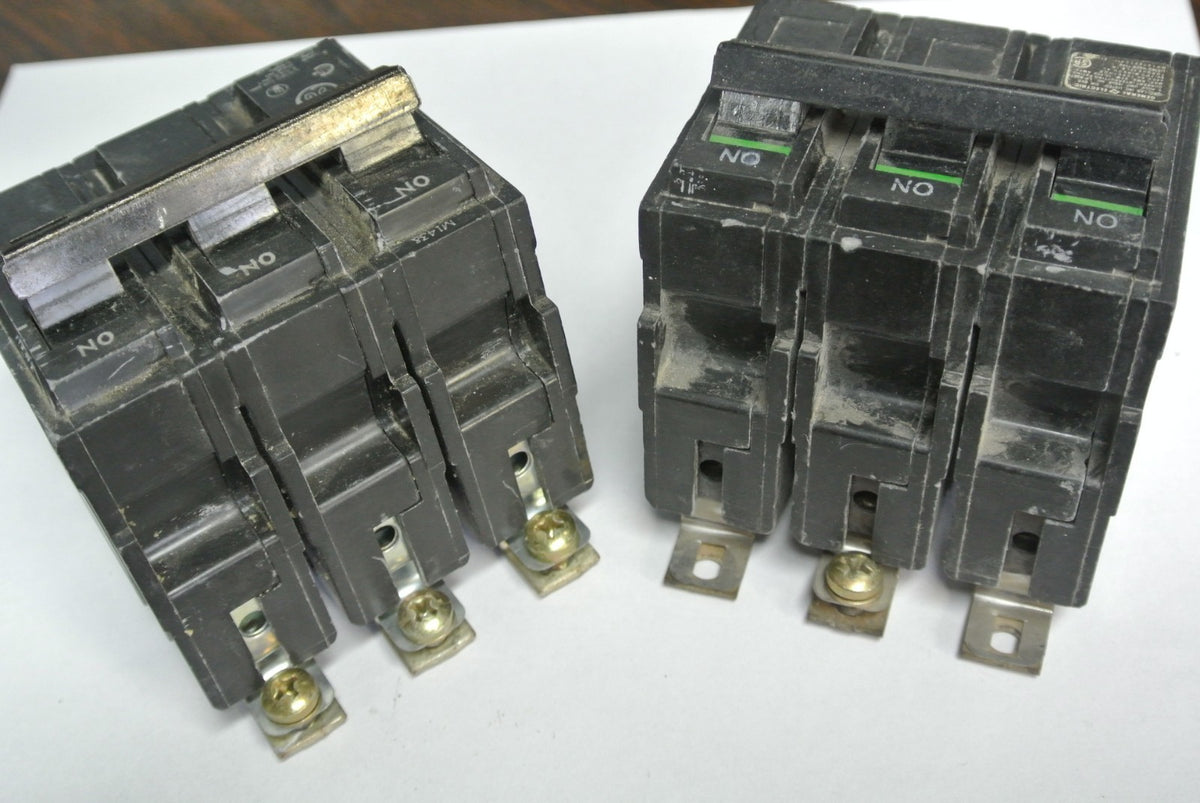 GENERAL ELECTRIC CIRCUIT BREAKER - 3-POLE, COMMON TRIP - 15A - BOLT-ON, LOT of 2