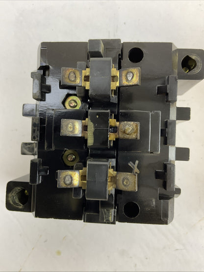 SQUARE D 8536SBG2 SIZE 0 STARTER 600VAC 5HP B4.85 HEATERS 31041-400-42 COIL 120V