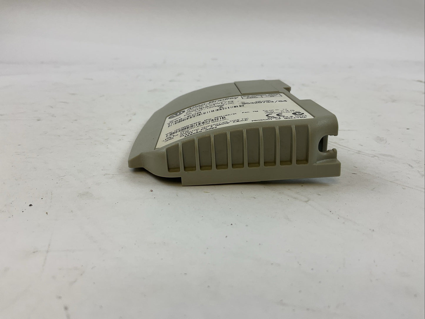 ALLEN BRADLEY 1769-ECR SER A DIR/VER 95320733/04 RIGHT END CAP / TERMINATOR