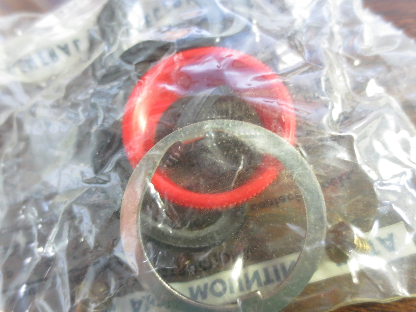 GENERAL ELECTRIC CR2940UA200C HEAVY DUTY OILTIGHT PUSHBUTTON OPERATOR / RED