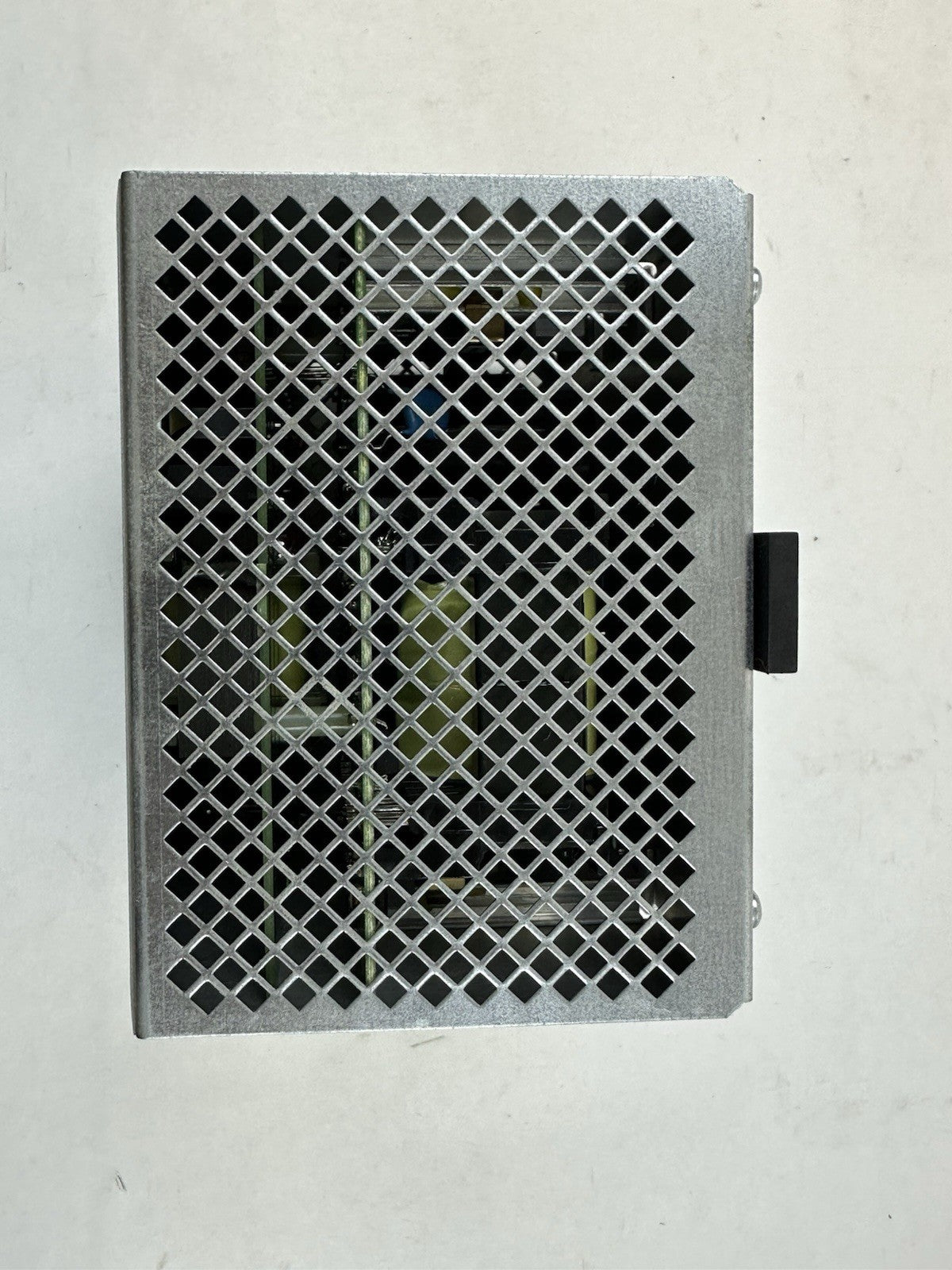 PULS SL10.105 POWER SUPPLY OUTPUT 24-28VDC 10A INPUT 100-120/200-240VAC 6/2.8A