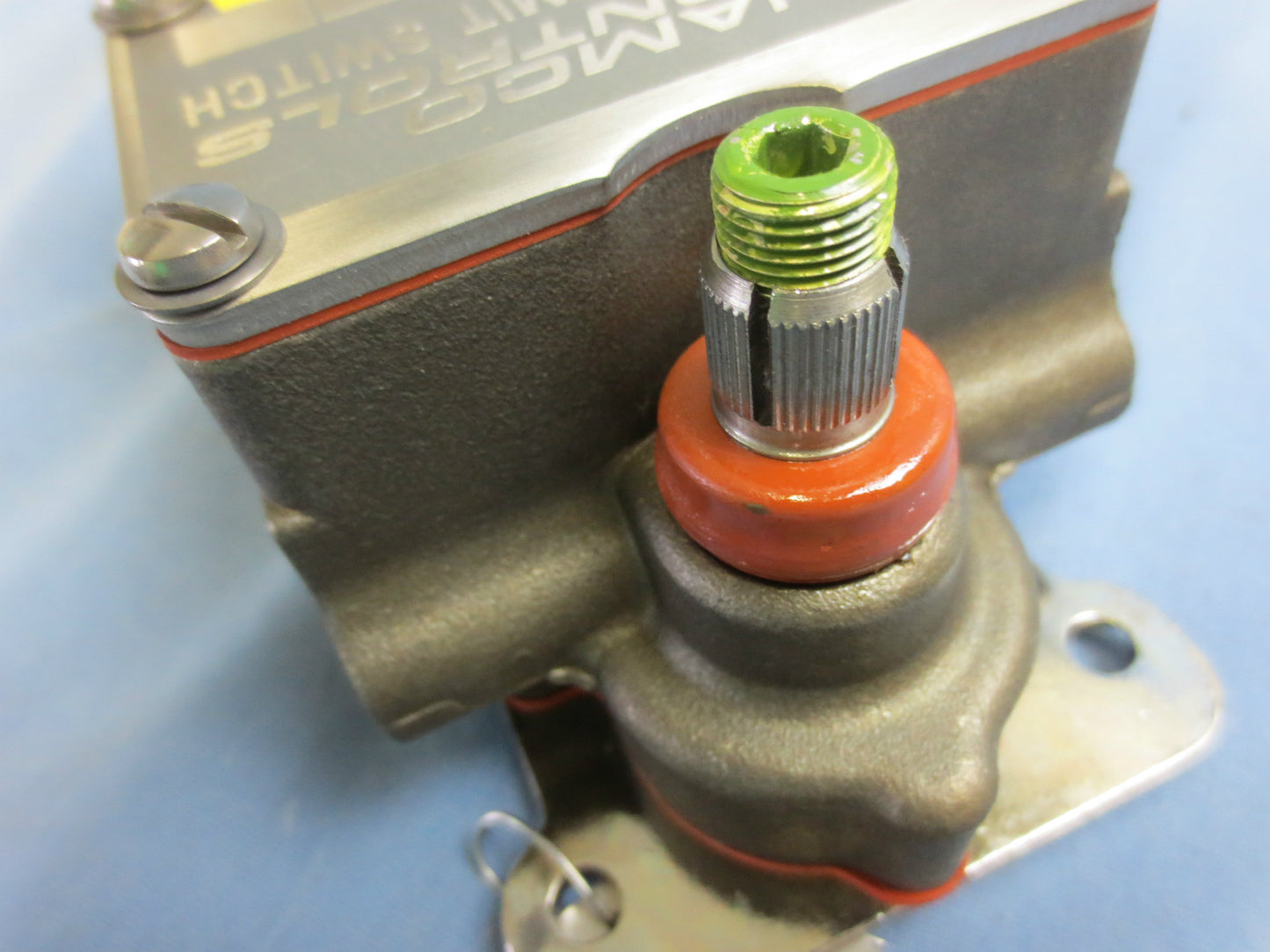 NAMCO EA180-31303 SNAP-LOCK LIMIT SWITCH - NEW SURPLUS