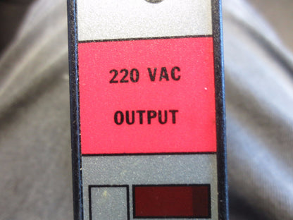 TEXAS INSTRUMENTS / SIEMENS 500-5012 220V OUTPUT MODULE