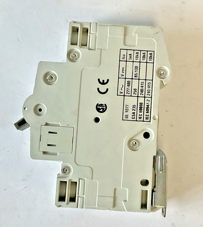 CUTLER HAMMER WMS1D15 CIRCUIT BREAKER 240VAC D15 ***LOTOF2***