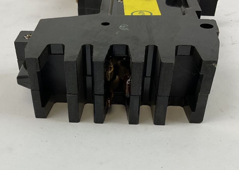 SQUARE D FY14020B  CIRCUIT BREAKER 20A 277VAC 1-POLE ***LOTOF4***