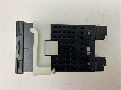 OMRON E5CZ-Q2MT TEMERATURE CONTROLLER