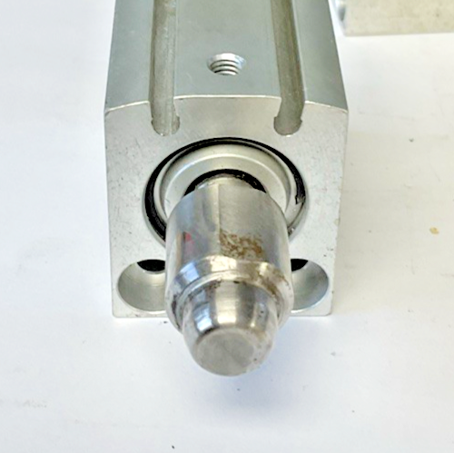 FESTO ADVC-20-15-I-P-A PNUEMATIC CYLINDER (2 W708) (1 D108) 10BAR ***LOTOF3***