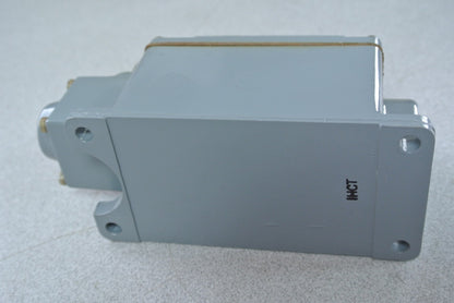 ALLEN-BRADLEY 802T-R8TD, Ser. 2 - TIME DELAY LIMIT SWITCH  NEW SURPLUS