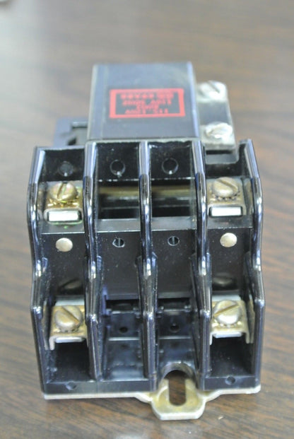 ALLEN-BRADLEY 702L-TOD92 AC LIGHTING CONTACTOR 120V, 10A, 2-POLE - NEW SURPLUS