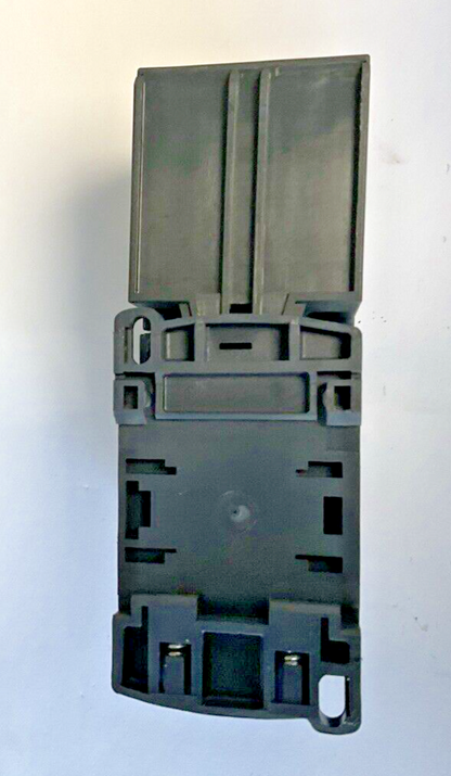 SCHNEIDER ELECTRIC LC1 D09 W/ LRD 12 CONTACTOR OVERLOAD RELAY 25A 690V 50/60HZ