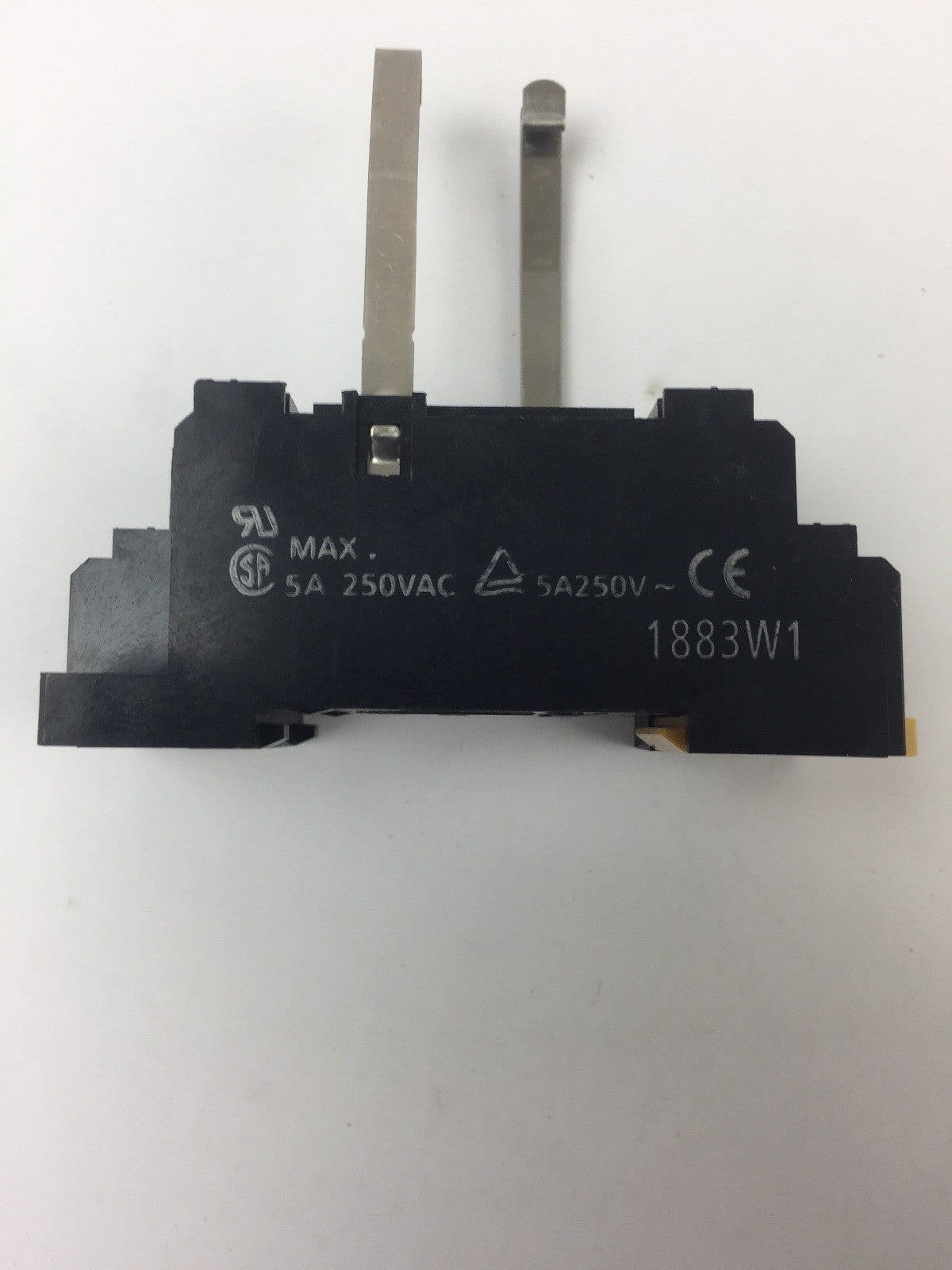 OMRON MY4Z-CR RELAY 220/240 VAC WITH OMRON PYF14A-E RELAY SOCKET
