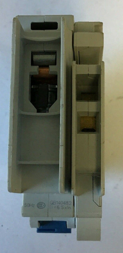 ALLEN BRADLEY 1489-M C 5A 1POLE CIRCUIT BREAKER W/ 1489-ABRA3 AUX. CURCUIT
