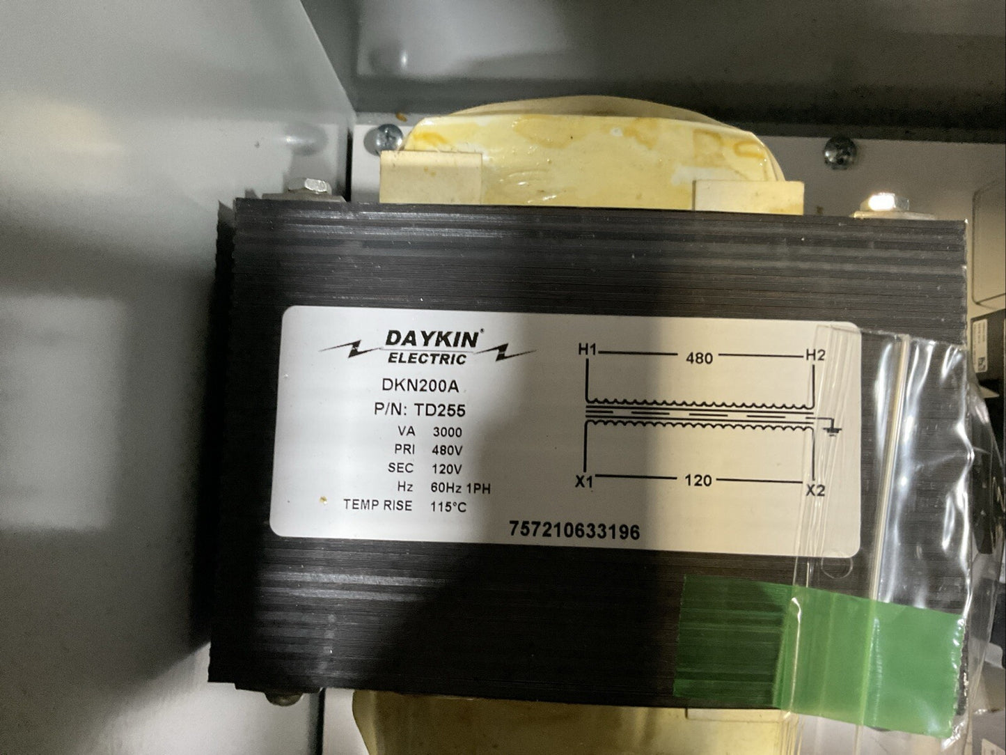 DAYKIN ELECTRIC STDAB1-3 TRANSFORMER DISCONNECT TOTAL VA 3000 PRI VOLTS 480 6.2A