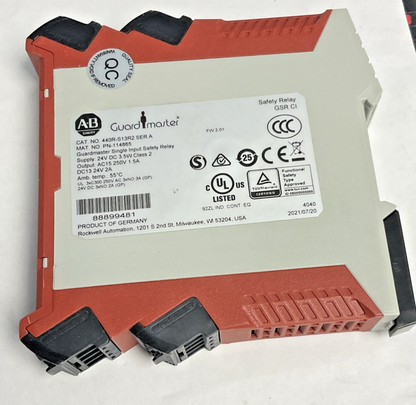 ALLEN BRADLEY 440R-S16R2 SAFETY RELAY SER.A 24VDC 3.5W FW:2.01