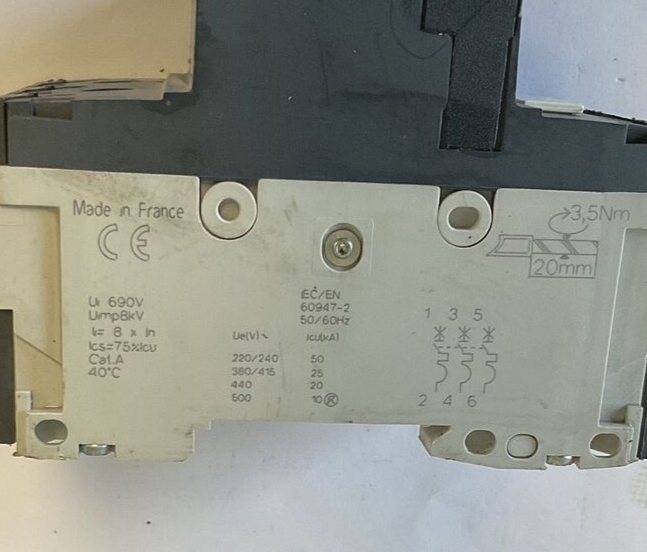 MERLIN GERIN NG125N CIRCUIT BREAKER 32A 690V CAT.A