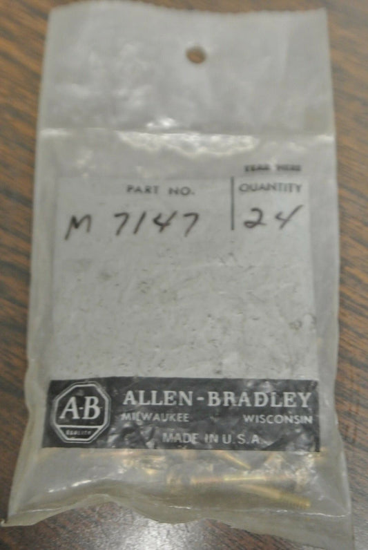 BAG of 24 / ALLEN-BRADLEY M7147 / SCREWS / M-7147  / NEW SURPLUS