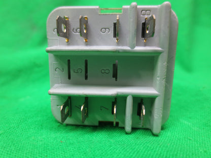 ALLEN-BRADLEY 700-HB32A1 Ser A RELAY 120VAC 50/60Hz