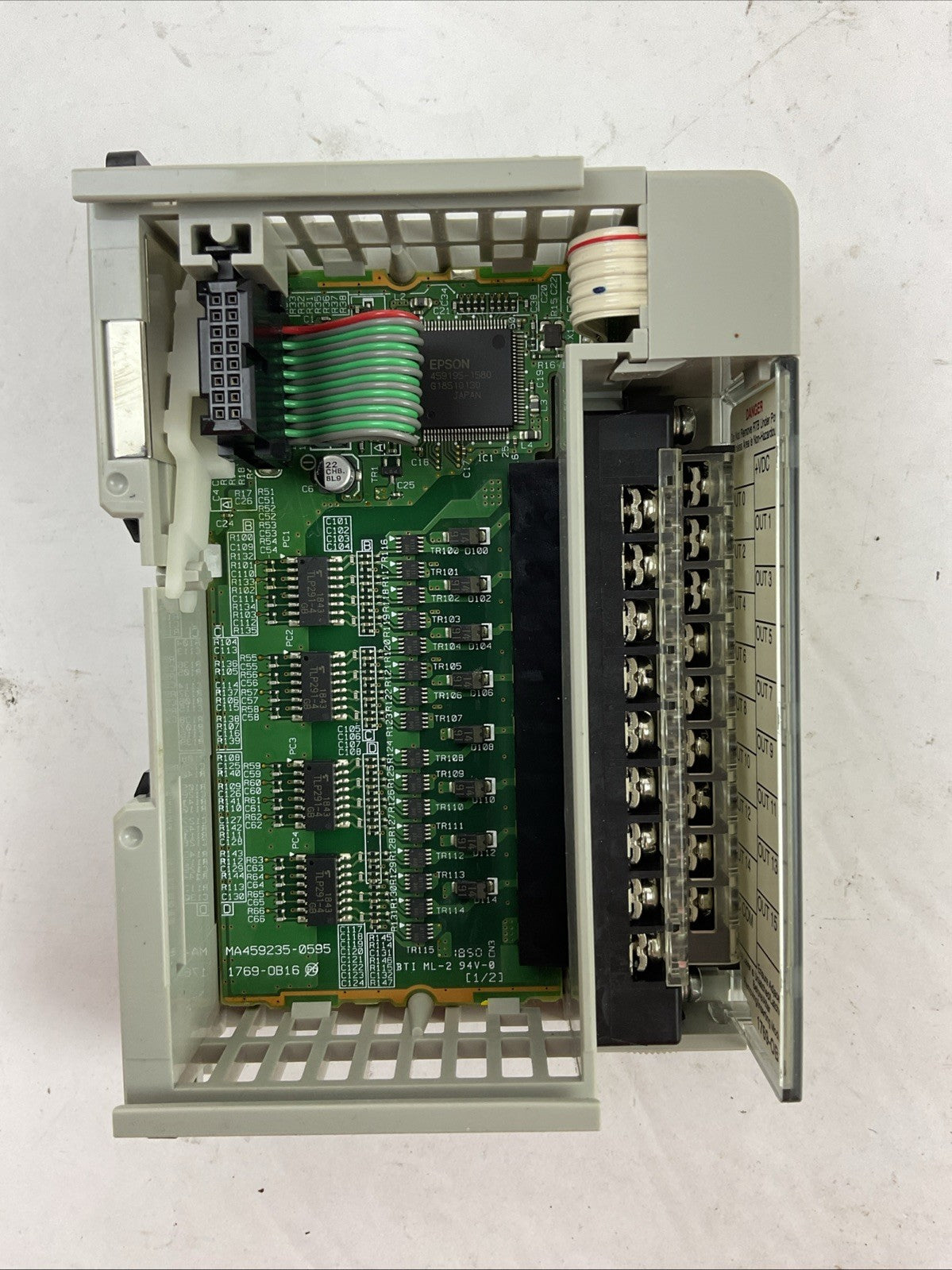 ALLEN BRADLEY 1769-OB16 SER B F/W REV 3.1 DIR/VER 10000550528/04 OUTPUT
