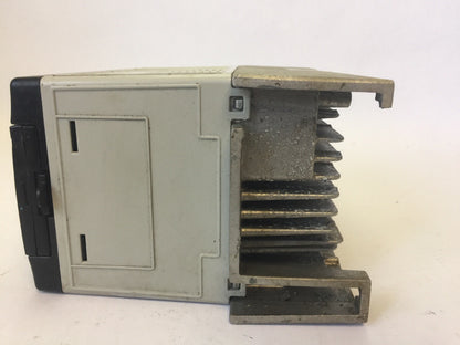 ALLEN BRADLEY POWER FLEX 70 20AB2P2A3AYNNEC0 AC DRIVE SERA INPUT 180-264VAC
