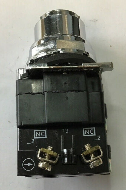 CUTLER HAMMER 10250T463C47-3 PUSH/PULL BUTTON 3POS 2NC ***MISSING RED CAP***