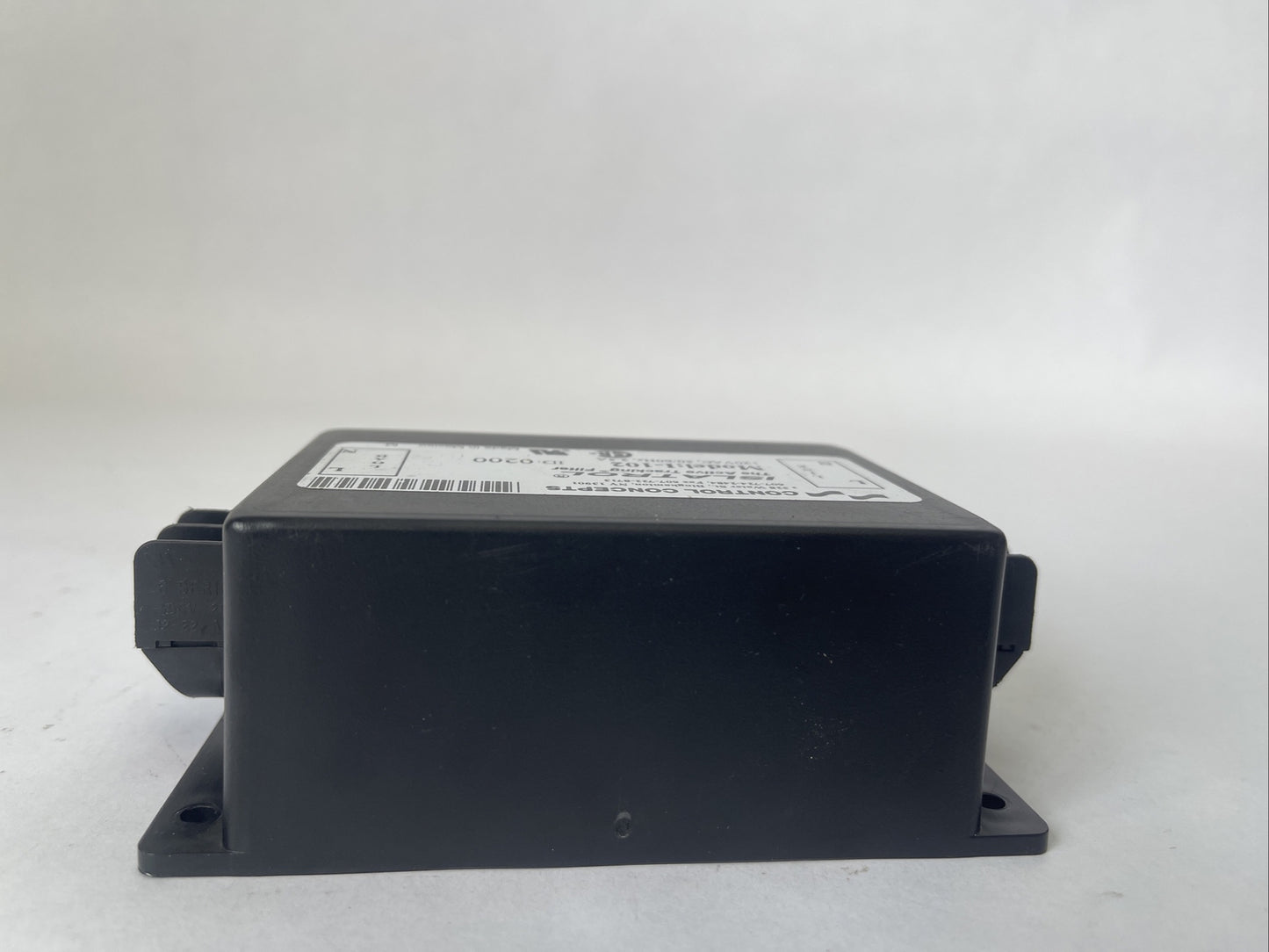 CONTROL CONCEPTS I-102 ISLATROL THE ACTIVE TRACKING FILTER 120VAC 50/60HZ 2.5A