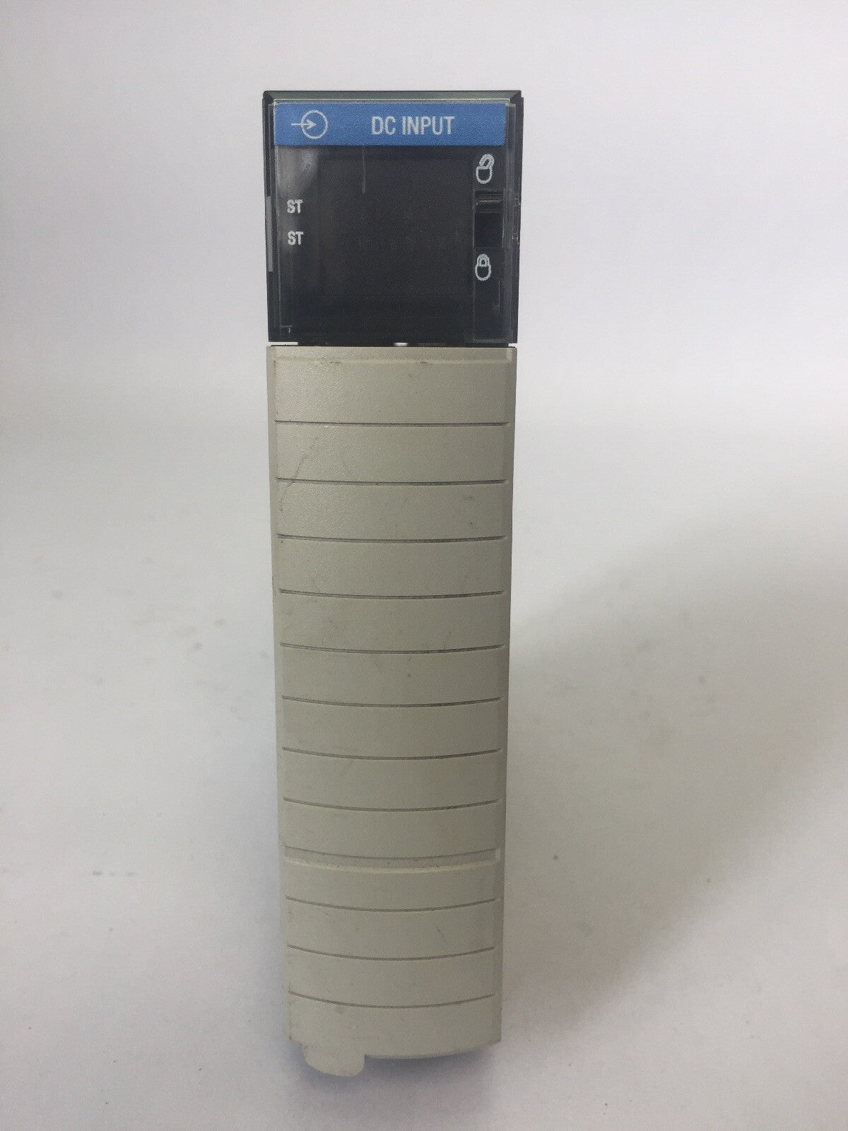 ALLEN BRADLEY 1756-IB16 DC INPUT 16PT 10-31.2VDC 10mA SER A F/W REV. 3.3