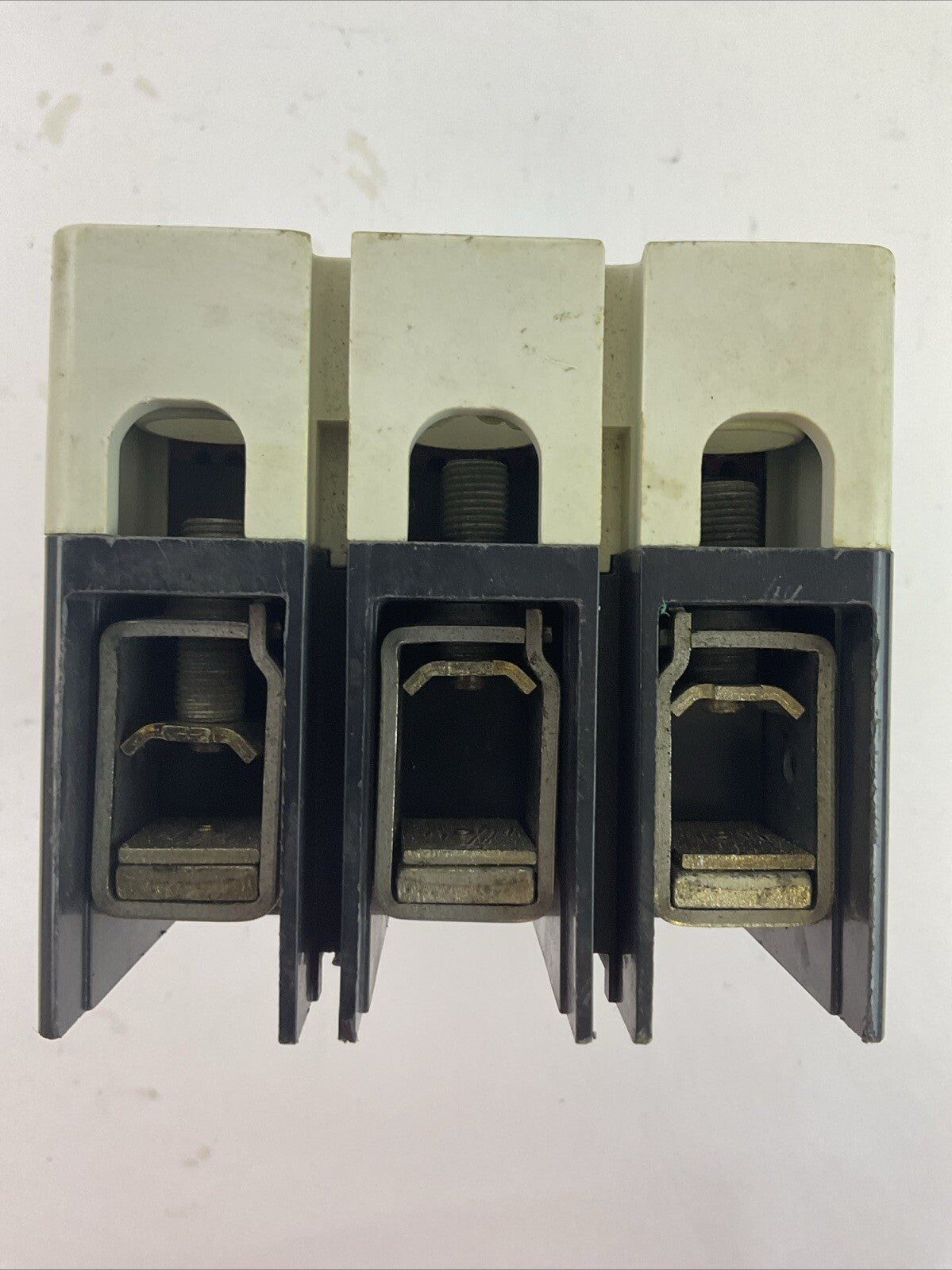 CUTLER HAMMER JDB3250C CIRCUIT BREAKER 250AMP 600VAC 3P STYLE JDB3250C JT3250T