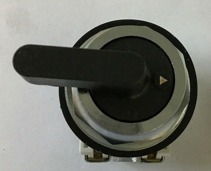 WESTINGHOUSE PB1JDG2AA SELECTOR SWITCH 2POS W/PB1A MOD.B