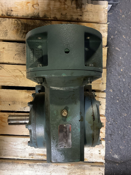 DODGE 180WM28A13 RATIO 12.7 INPUT RPM 1750 OUTPUT RPM 138 INPUT 5HP GEAR REDUCER