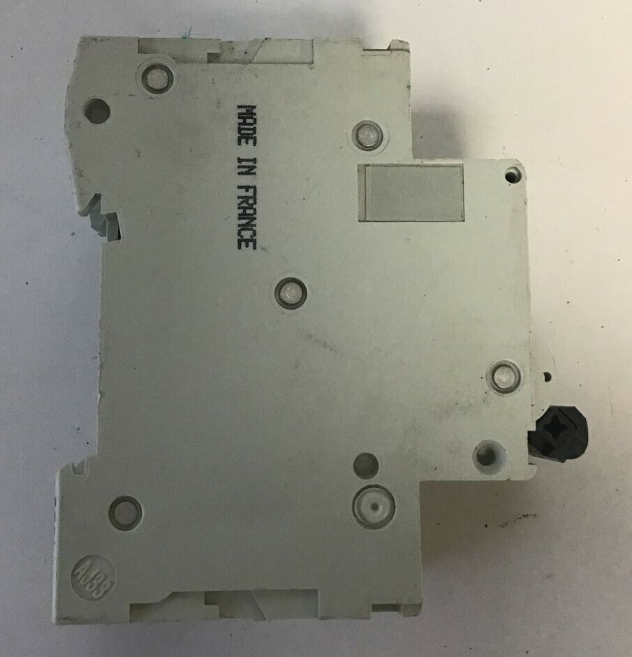 MERLIN GERIN MULTI9 C60N D6 CIRCUIT BREAKER 400VAC