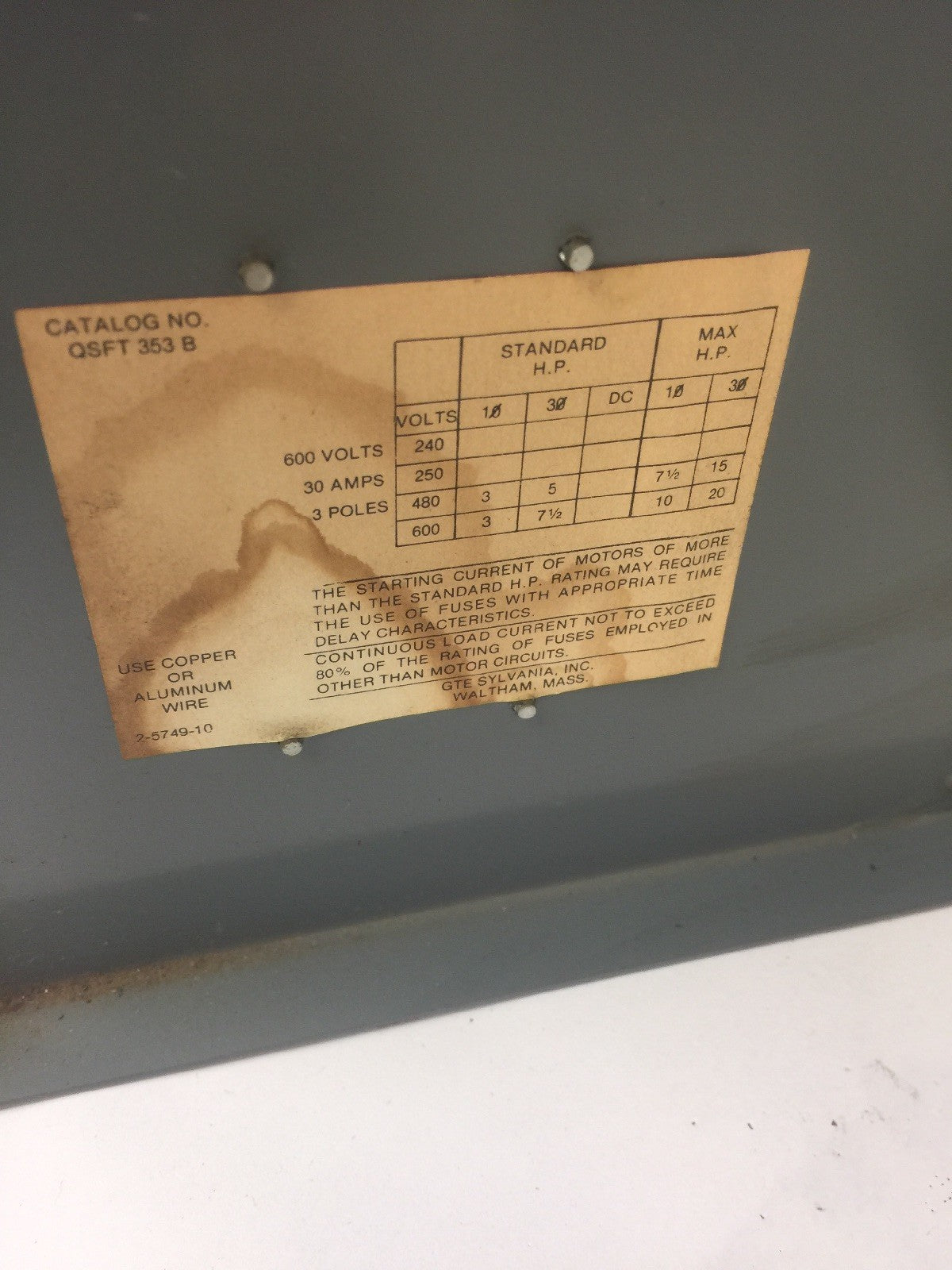 SYLVANIA QSFT353B TWIN PANELBOARD FUSIBLE 30AMP 600VAC 3 POLE 7 1/2 HP