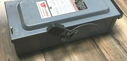 SQUARE D D222NRB SAFETY SWITCH  240VAC 60AMP SER.F01 TYPE3R (NO NEUTRAL)