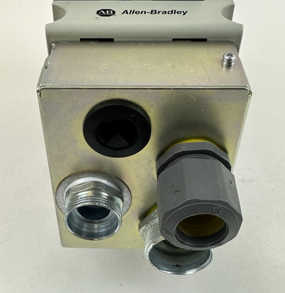 ALLEN-BRADLEY 25B-D010N104 AC DRIVE SER.A 528V FRN:5.001 4KW 5HP 3P W/25-JBAB