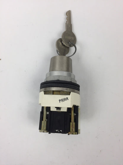 ALLEN BRADLEY 800T-H51A SELECTOR SWITCH SER T KEY 2 POSITION SPRING RETURN