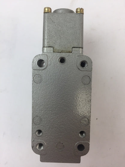 WESTINGHOUSE RRLB RR LIMIT SWITCH MAINTAINED CONTACT LIMIT SWITCH 600VAC 10AMP