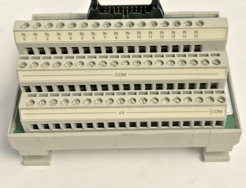 ALLEN BRADLEY 1492-IFM20F-3 INTERFACE MODULE SER.B 132VAC/DC