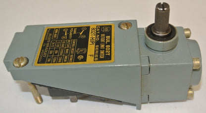 ALLEN-BRADLEY 802T-H1P1 PLUG-IN OILTIGHT LIMIT SWITCH / LEVER TYPE / NEW SURPLUS