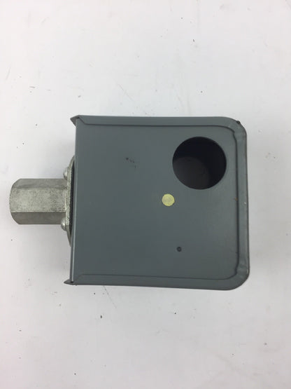 CUTLER HAMMER 10017H4D PRESSURE SWITCH W/O PUL. ORIFICE OPEN 40 LBS CLOSE 20 LBS