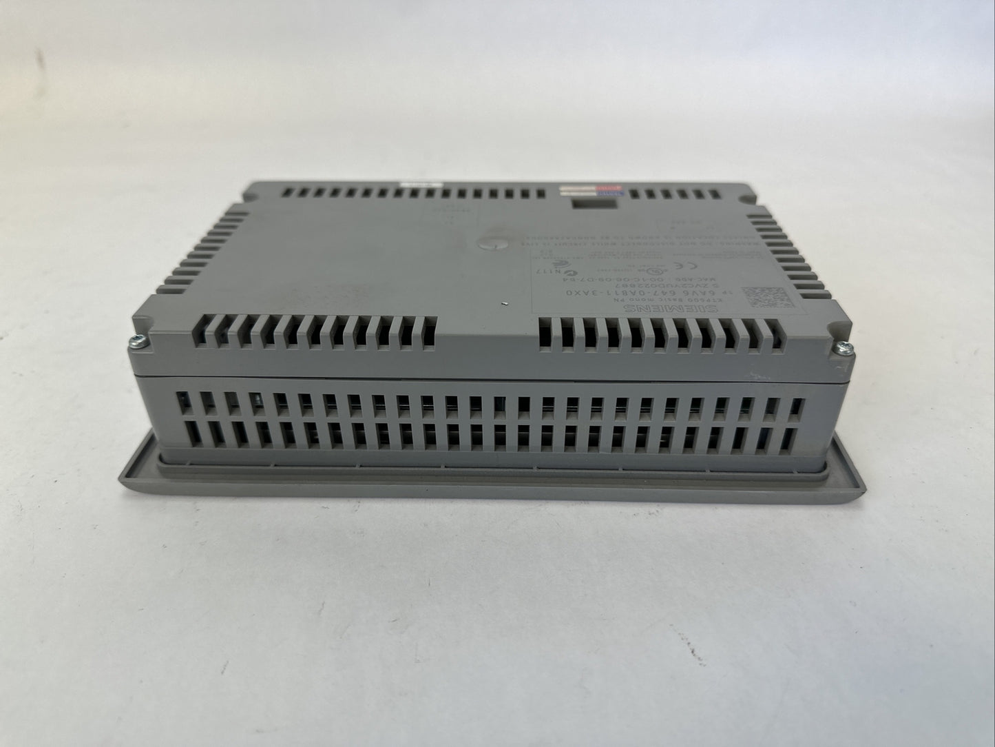 SIEMENS 1P 6AV6 647-0AB11-3AX0 OPERATOR INTERFACE SIMATIC PANEL TOUCH 24VDC