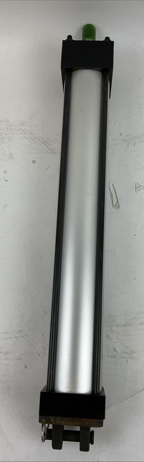 TRD MANUFACTURING 250PSI AIR MAX BORE/STROKE 2-1/2" X 16" CYLINDER