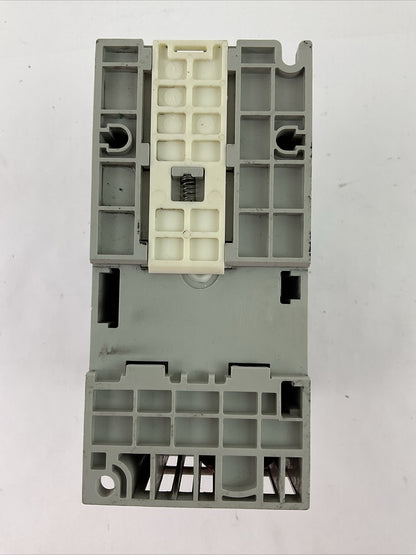 ALLEN BRADLEY 25B-D4P0N104 AC DRIVE FRN 4.001 SER A OUTPUT 0-460VAC