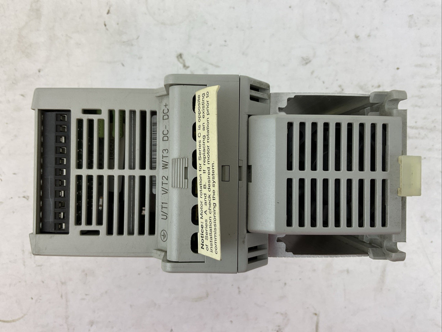 ALLEN BRADLEY 160-BA06NSF1P1 SER C FRN 7.06 2.2KW 3HP 380-460V CARIABLE SPEED DR