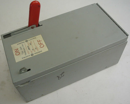 GE QMR361 FUSIBLE QMR-TYPE PANELBOARD / DISCONNECT SWITCH - 600V, 30A, 3-POLE