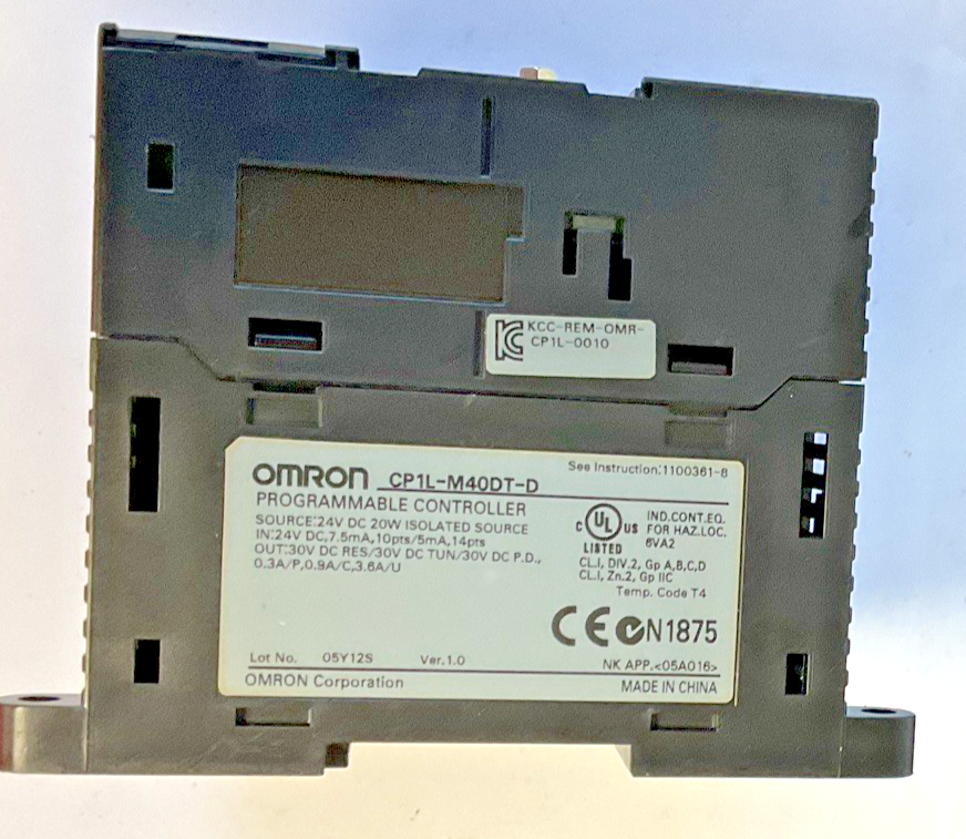 OMRON CP1L-M40DT-D PROGRAMMING CONTROLLER 24VDC 20W VER.1.0