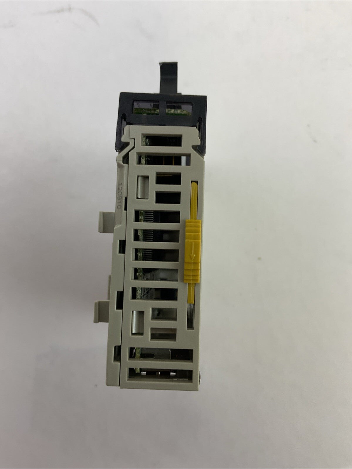 OMRON CJ1W-OD233 OUTPUT UNIT 24VDC 0.5A