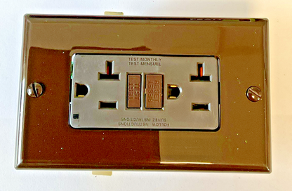 LEVITON GFNT2 GFCI OUTLET W/ WALLPLATE 20A 125V